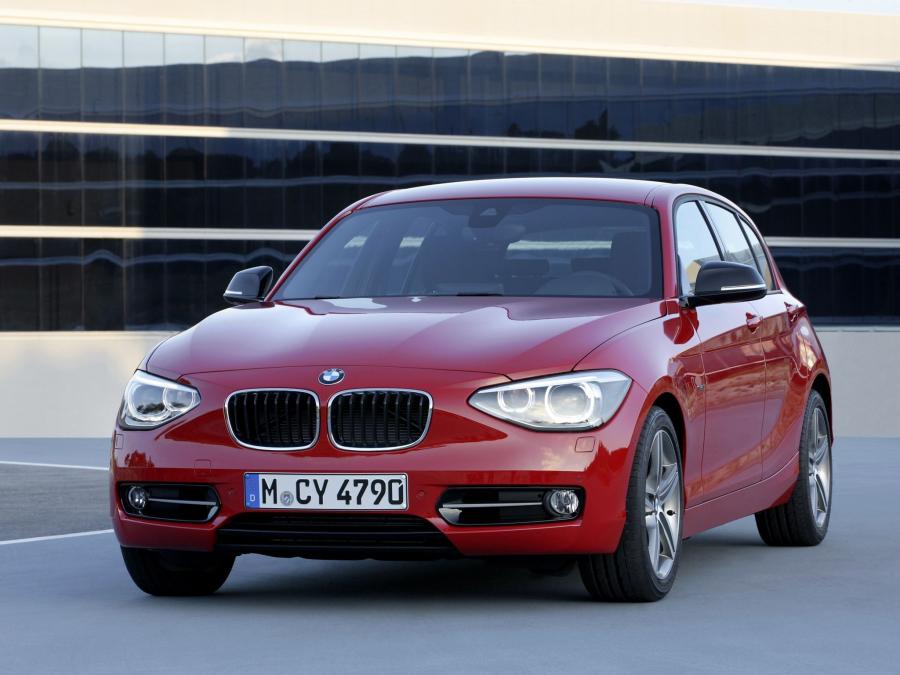  BMW 118i 5-Door Sport Line 2011 года  (фото 19 из 31)